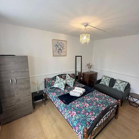 2 Bedroom Flat, 2 Minutes Walk To Bethnalgreen Station, Central London Luaran gambar