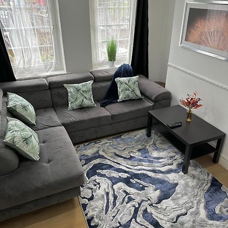 2 Bedroom Flat, 2 Minutes Walk To Bethnalgreen Station, Central London Luaran gambar
