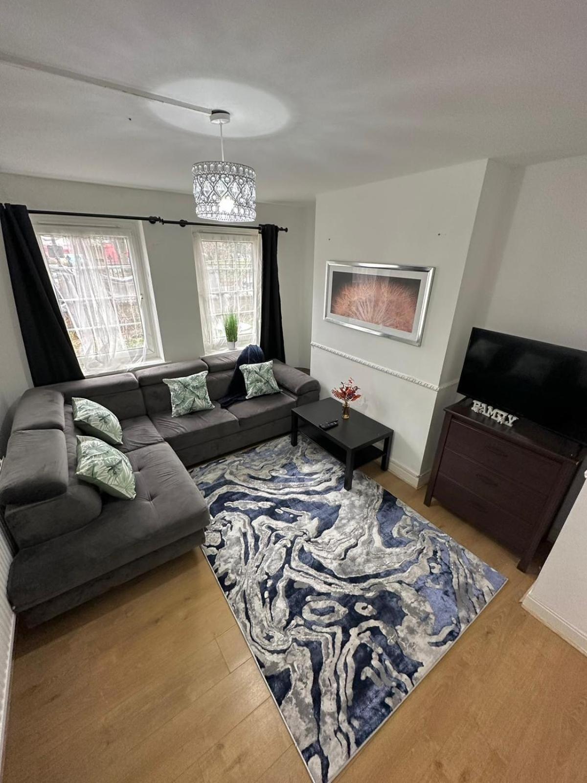 2 Bedroom Flat, 2 Minutes Walk To Bethnalgreen Station, Central London Luaran gambar