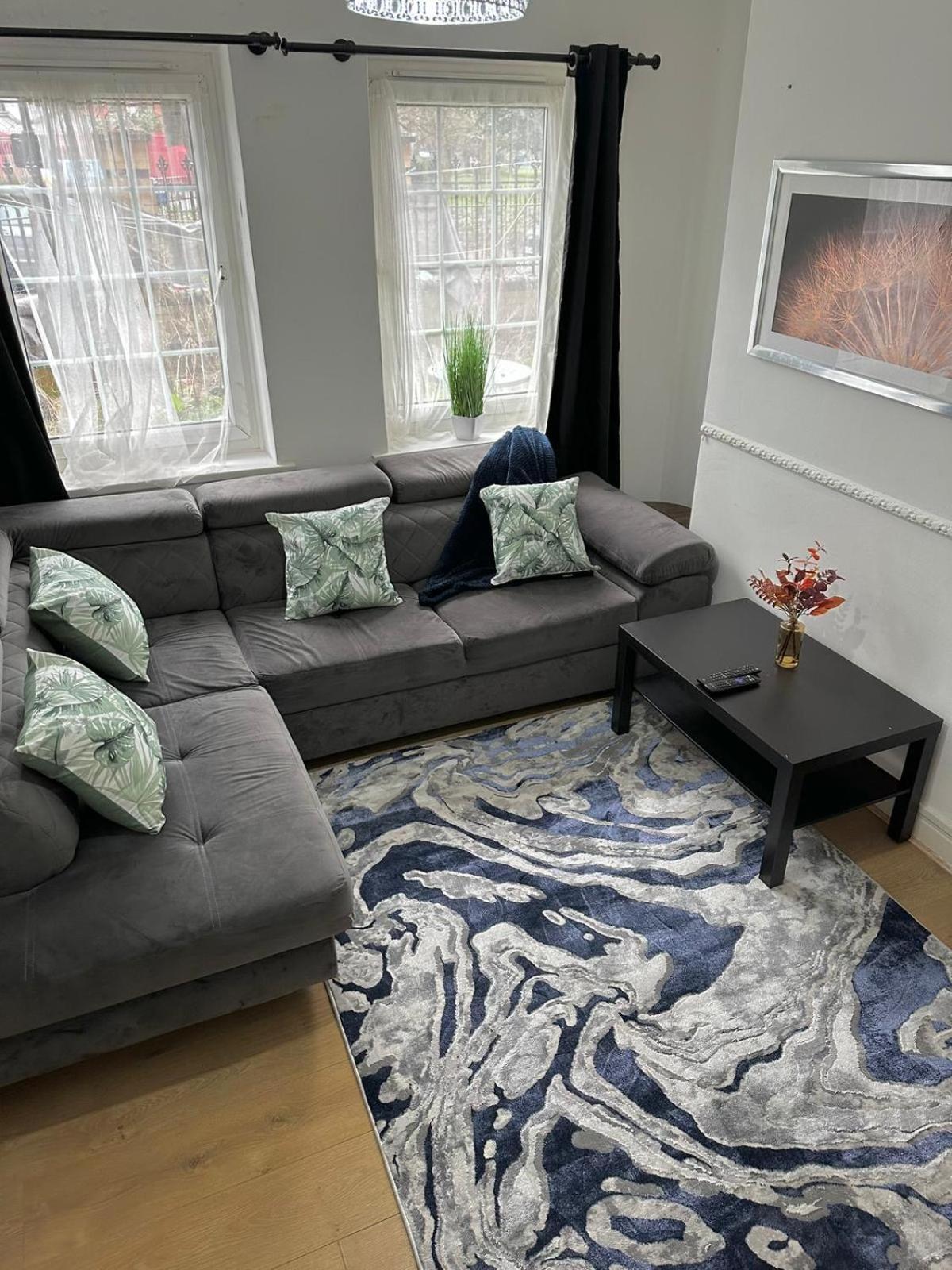 2 Bedroom Flat, 2 Minutes Walk To Bethnalgreen Station, Central London Luaran gambar