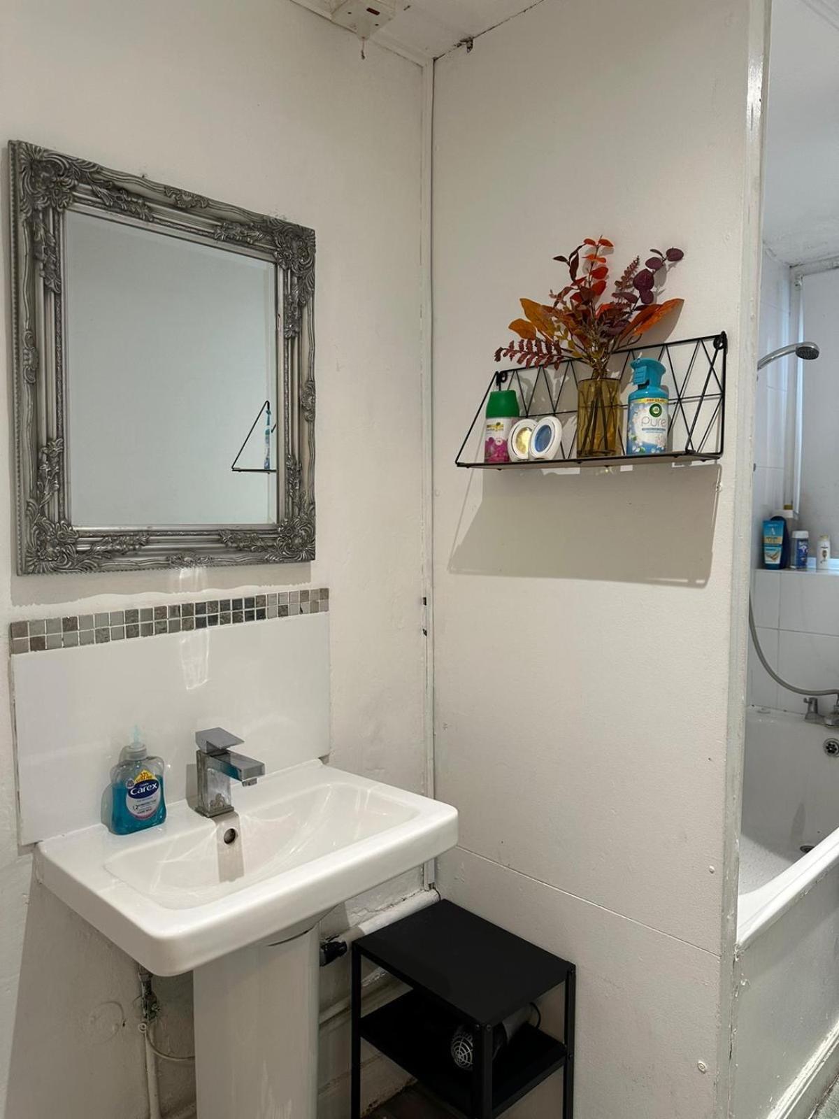 2 Bedroom Flat, 2 Minutes Walk To Bethnalgreen Station, Central London Luaran gambar